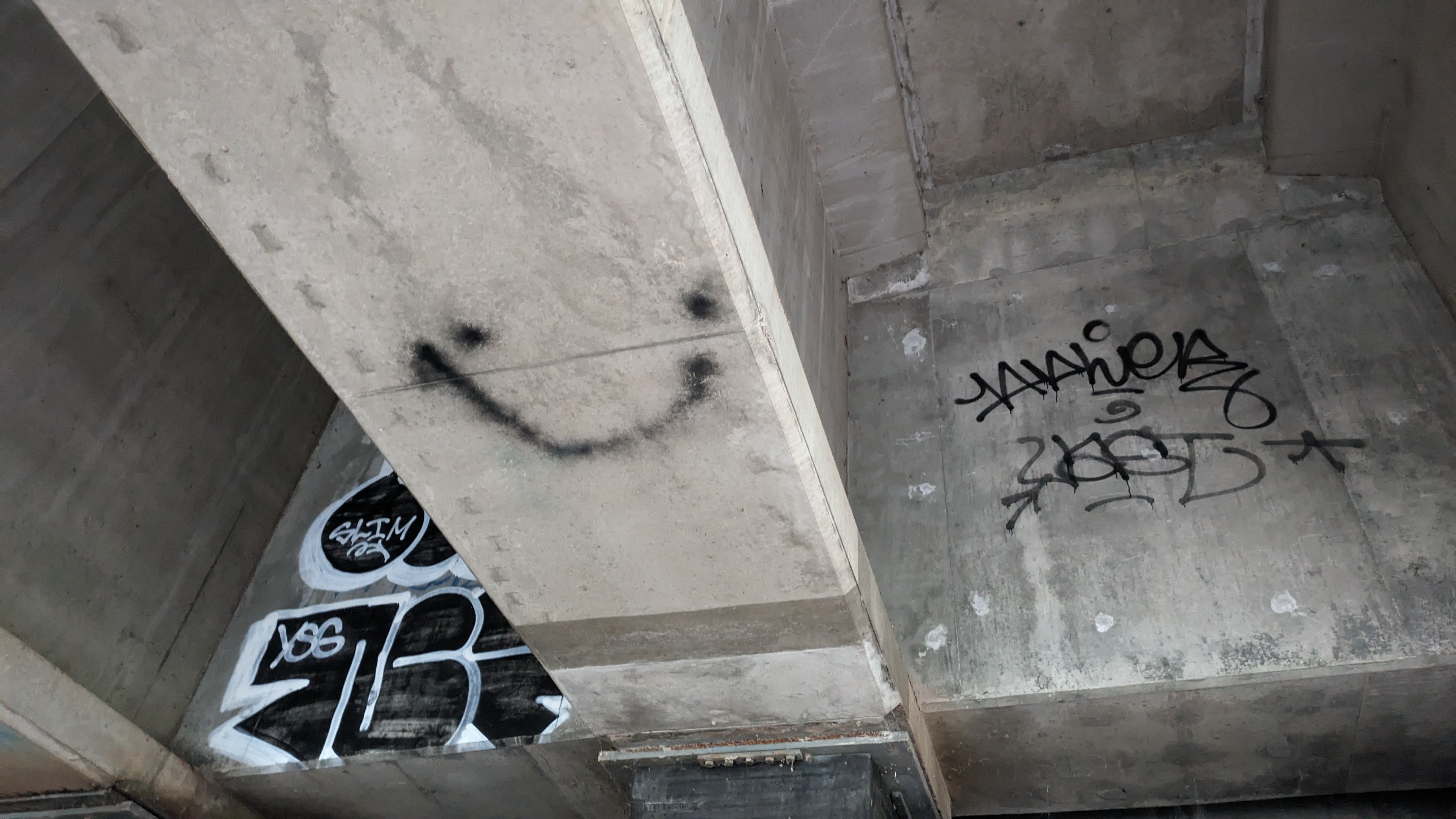 graffiti smiley face